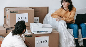 How to Make Moving Less Stressful: Preparation Tips & Checklist