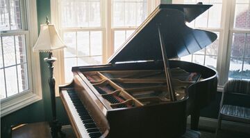 Piano Movers in Glendale, CA: Cost & Best Moving Companies