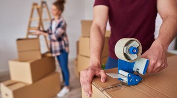 Movers in Manhattan Beach, CA: Average Hourly Rates & Best Moving Companies