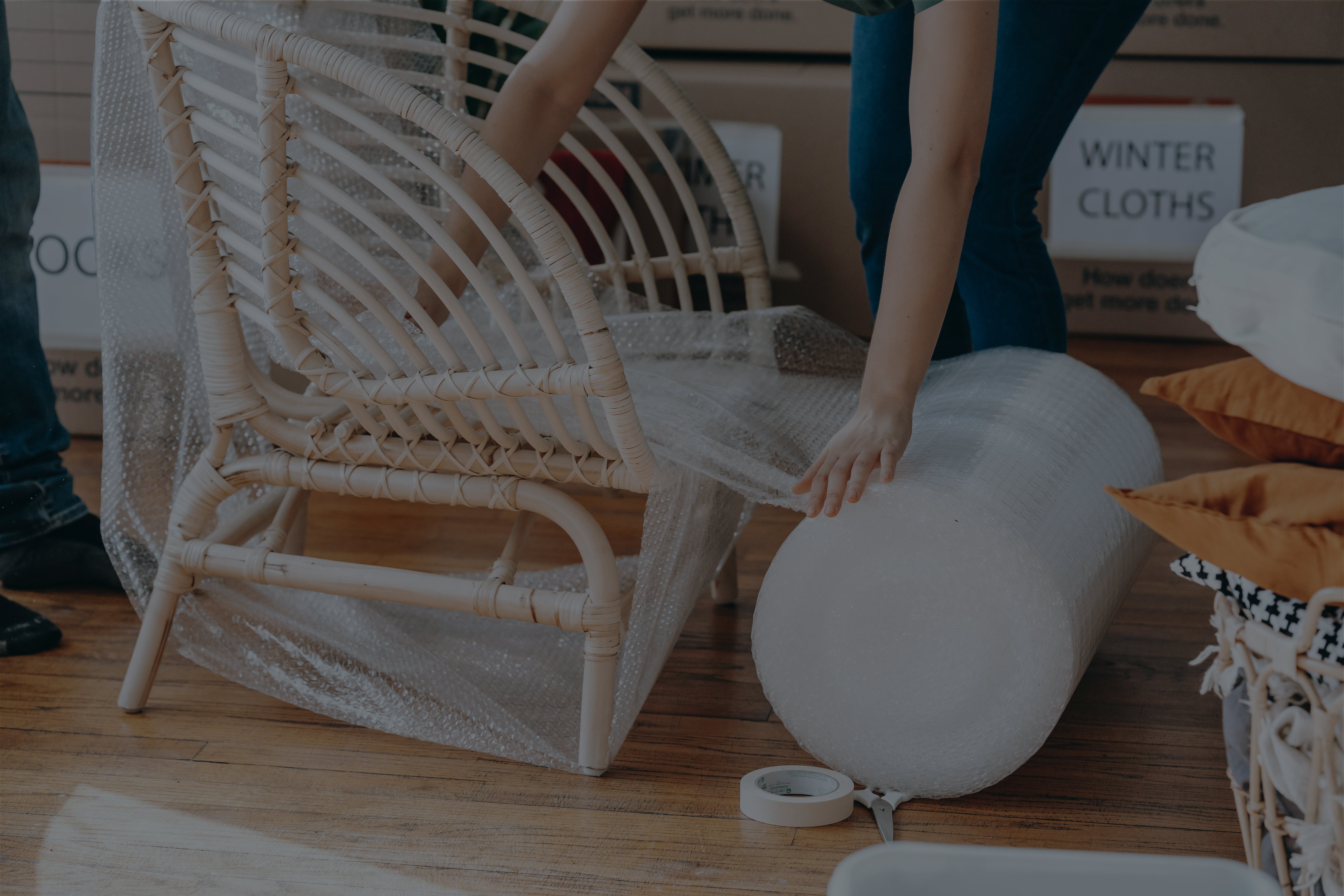 Preparing necessary things to pack your furniture 